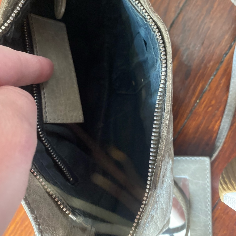 Balenciaga grey crossbody bag - Picture 6 of 7